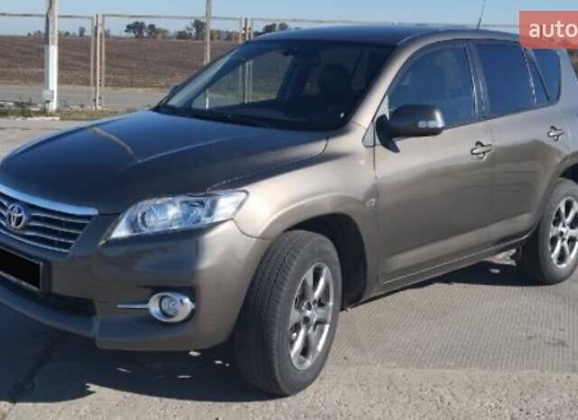 Коричневый Тойота РАВ 4, объемом двигателя 2.2 л и пробегом 202 тыс. км за 12800 $, фото 1 на Automoto.ua