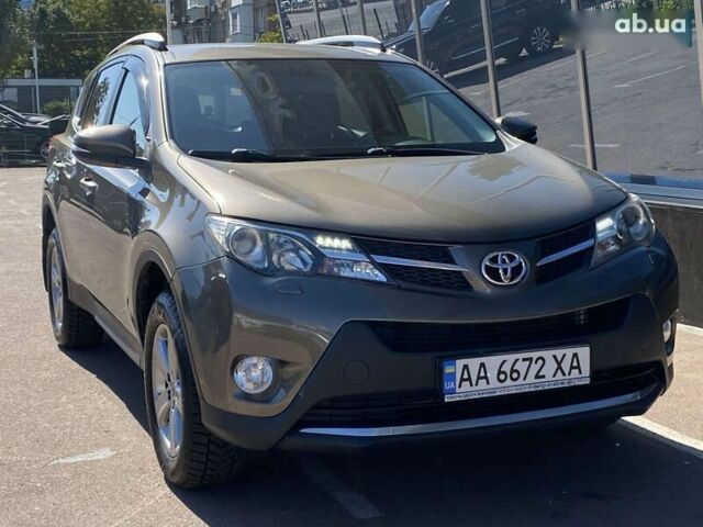Тойота РАВ 4 2015 у Києві на Automoto.ua Коричневий Тойота РАВ 4, об'ємом двигуна 2.2 л та пробігом 113 тис. км за 18900 $, фото 1 на Automoto.ua