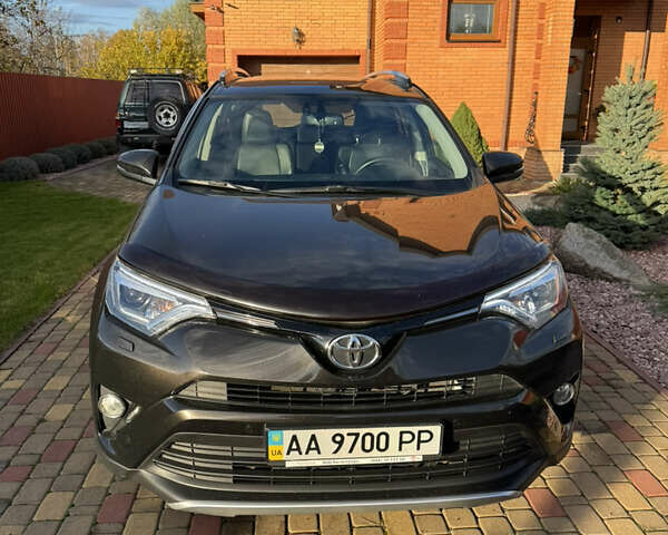 Коричневый Тойота РАВ 4, объемом двигателя 2.23 л и пробегом 133 тыс. км за 21000 $, фото 1 на Automoto.ua