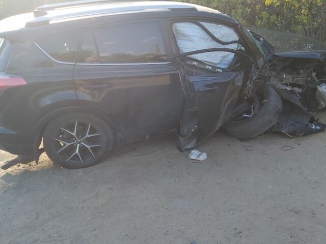 Коричневый Тойота РАВ 4, объемом двигателя 0 л и пробегом 180 тыс. км за 9600 $, фото 1 на Automoto.ua