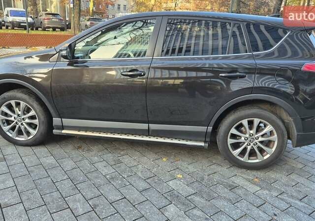 Коричневий Тойота РАВ 4, об'ємом двигуна 1.99 л та пробігом 202 тис. км за 15000 $, фото 1 на Automoto.ua