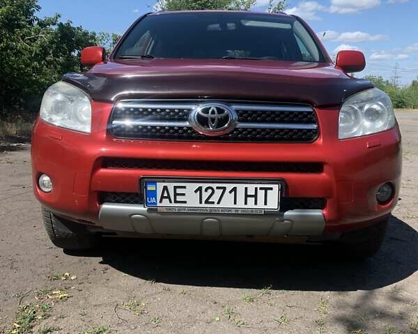 Красный Тойота РАВ 4, объемом двигателя 2 л и пробегом 229 тыс. км за 11200 $, фото 1 на Automoto.ua