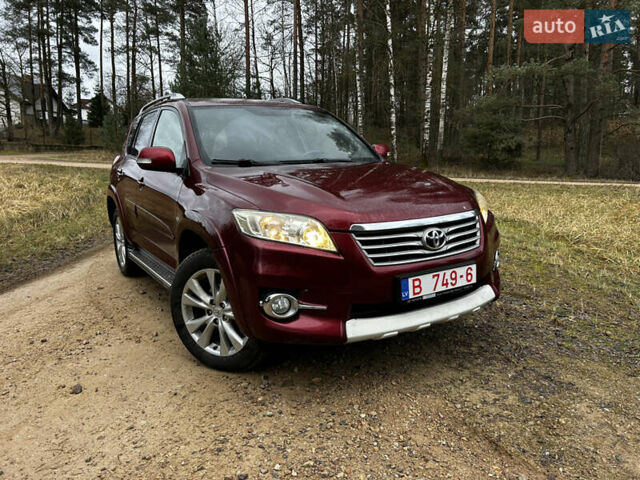 Червоний Тойота РАВ 4, об'ємом двигуна 2.2 л та пробігом 180 тис. км за 7500 $, фото 1 на Automoto.ua