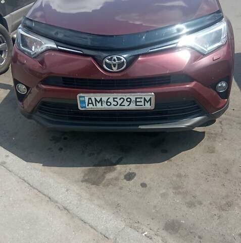 Красный Тойота РАВ 4, объемом двигателя 1.99 л и пробегом 250 тыс. км за 20100 $, фото 1 на Automoto.ua