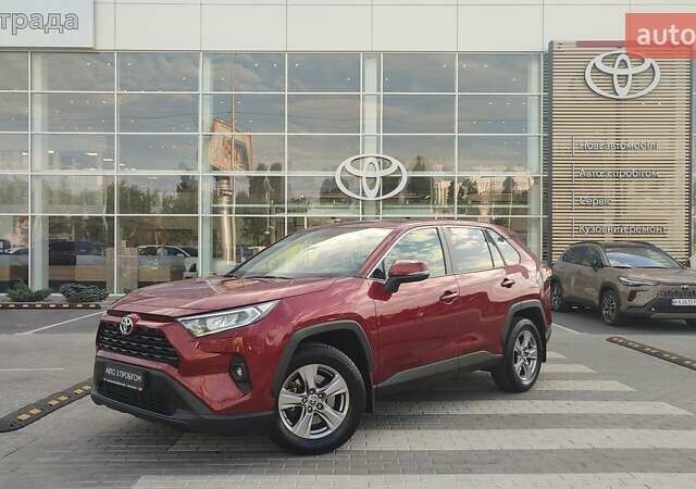 Красный Тойота РАВ 4, объемом двигателя 1.99 л и пробегом 14 тыс. км за 29796 $, фото 1 на Automoto.ua