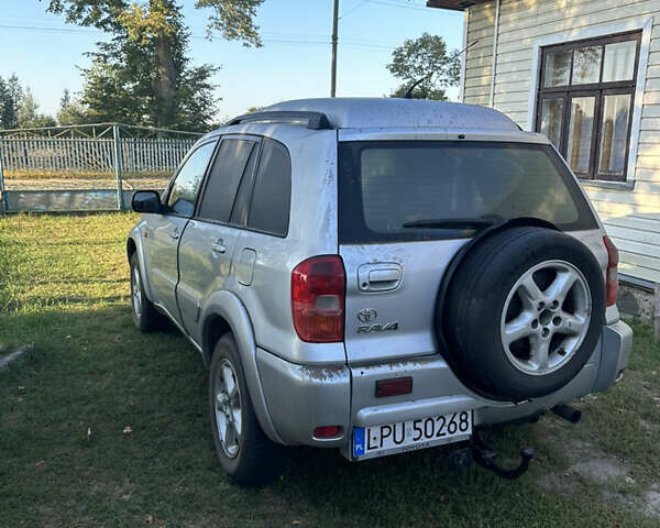 Тойота РАВ 4, объемом двигателя 2 л и пробегом 375 тыс. км за 3050 $, фото 1 на Automoto.ua