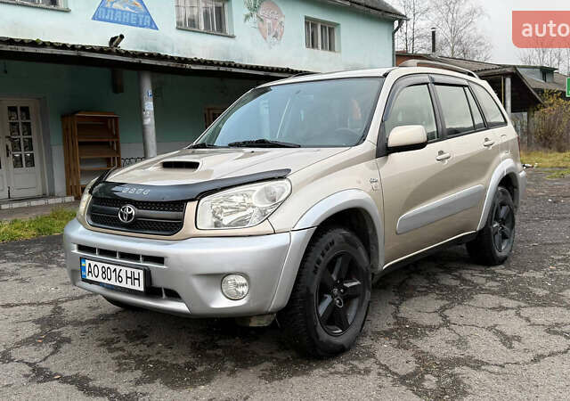 Тойота РАВ 4, объемом двигателя 2 л и пробегом 219 тыс. км за 7500 $, фото 1 на Automoto.ua