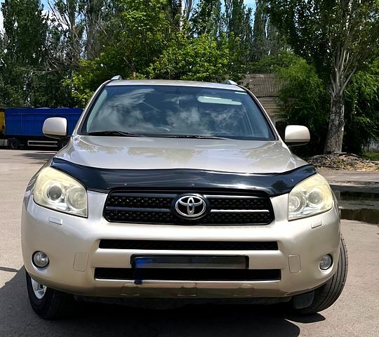 Тойота РАВ 4, объемом двигателя 2 л и пробегом 220 тыс. км за 8400 $, фото 1 на Automoto.ua