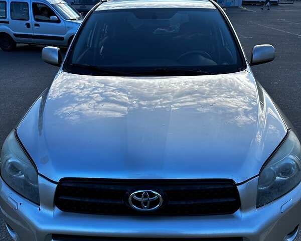Тойота РАВ 4, об'ємом двигуна 2 л та пробігом 240 тис. км за 7300 $, фото 1 на Automoto.ua