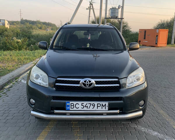 Тойота РАВ 4, объемом двигателя 2 л и пробегом 239 тыс. км за 8650 $, фото 1 на Automoto.ua