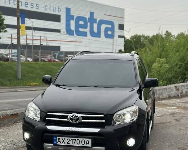 Тойота РАВ 4, об'ємом двигуна 2 л та пробігом 192 тис. км за 11800 $, фото 1 на Automoto.ua