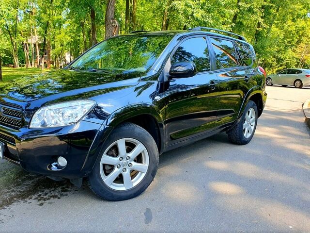 Тойота РАВ 4, объемом двигателя 2.4 л и пробегом 234 тыс. км за 9000 $, фото 1 на Automoto.ua