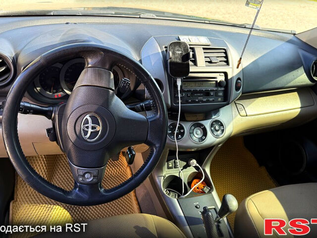 Тойота РАВ 4, объемом двигателя 2.4 л и пробегом 194 тыс. км за 8999 $, фото 1 на Automoto.ua