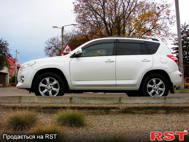 Тойота РАВ 4, объемом двигателя 2 л и пробегом 156 тыс. км за 11500 $, фото 1 на Automoto.ua