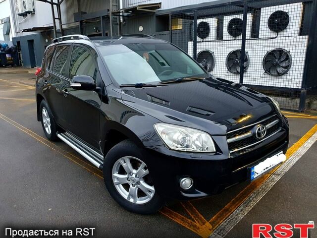 Тойота РАВ 4, объемом двигателя 2 л и пробегом 228 тыс. км за 10000 $, фото 1 на Automoto.ua