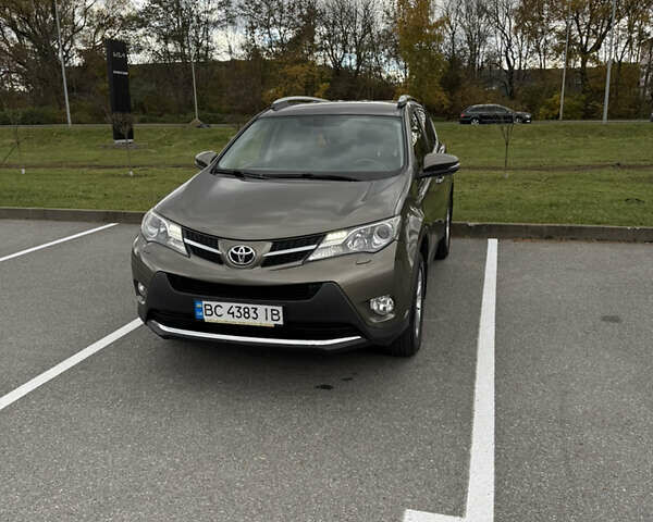 Тойота РАВ 4 2013 у Львові на Automoto.ua Тойота РАВ 4, об'ємом двигуна 2.2 л та пробігом 250 тис. км за 16300 $, фото 1 на Automoto.ua