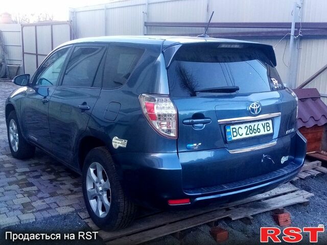 Тойота РАВ 4 2013 у Львові на Automoto.ua Тойота РАВ 4, об'ємом двигуна 0.12 л та пробігом 158 тис. км за 8800 $, фото 1 на Automoto.ua
