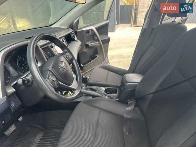 Тойота РАВ 4, объемом двигателя 2.5 л и пробегом 300 тыс. км за 16500 $, фото 1 на Automoto.ua