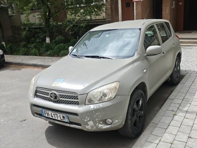 Сірий Тойота РАВ 4, об'ємом двигуна 0 л та пробігом 320 тис. км за 3501 $, фото 1 на Automoto.ua