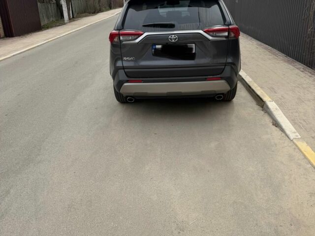 Сірий Тойота РАВ 4, об'ємом двигуна 2 л та пробігом 105 тис. км за 28000 $, фото 1 на Automoto.ua