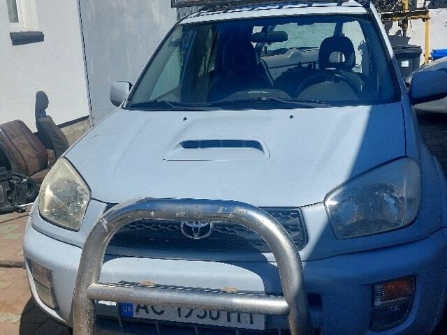Сірий Тойота РАВ 4, об'ємом двигуна 2 л та пробігом 300 тис. км за 5000 $, фото 1 на Automoto.ua