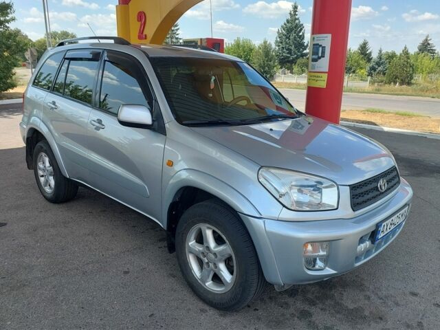 Серый Тойота РАВ 4, объемом двигателя 2 л и пробегом 209 тыс. км за 6900 $, фото 1 на Automoto.ua
