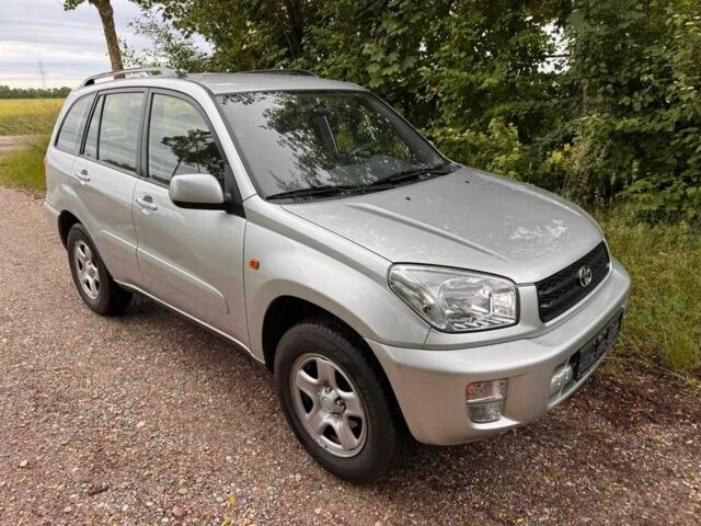 Серый Тойота РАВ 4, объемом двигателя 2 л и пробегом 147 тыс. км за 1700 $, фото 1 на Automoto.ua