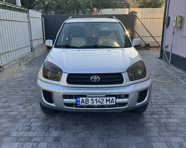 Серый Тойота РАВ 4, объемом двигателя 2 л и пробегом 275 тыс. км за 6450 $, фото 1 на Automoto.ua
