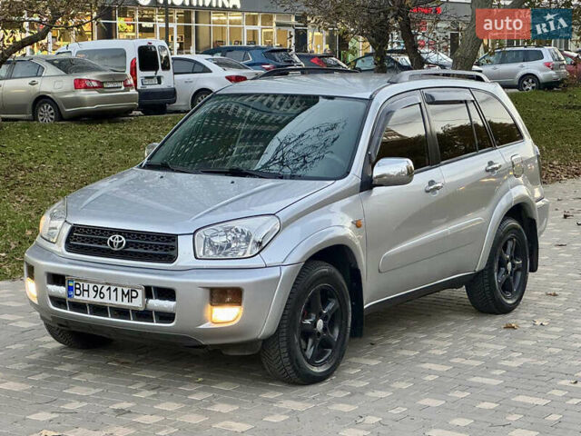 Сірий Тойота РАВ 4, об'ємом двигуна 2 л та пробігом 198 тис. км за 6999 $, фото 1 на Automoto.ua
