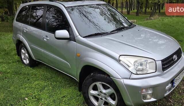 Сірий Тойота РАВ 4, об'ємом двигуна 2 л та пробігом 340 тис. км за 5555 $, фото 1 на Automoto.ua