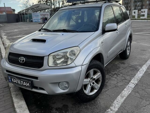 Сірий Тойота РАВ 4, об'ємом двигуна 2 л та пробігом 300 тис. км за 3785 $, фото 1 на Automoto.ua