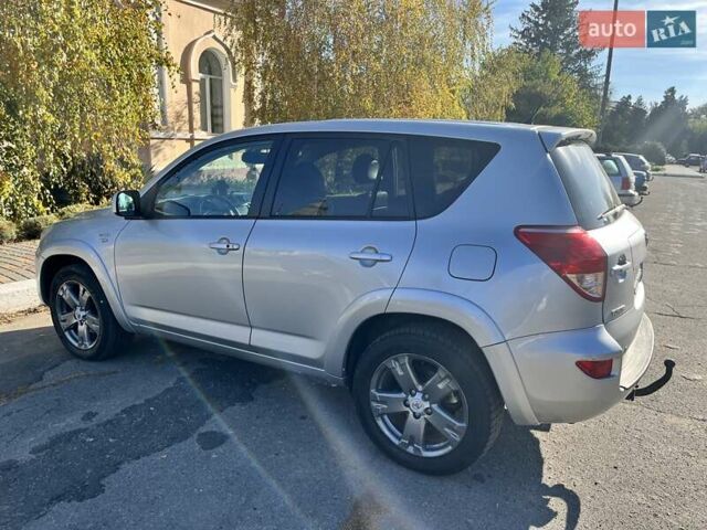 Сірий Тойота РАВ 4, об'ємом двигуна 2.23 л та пробігом 260 тис. км за 9800 $, фото 1 на Automoto.ua