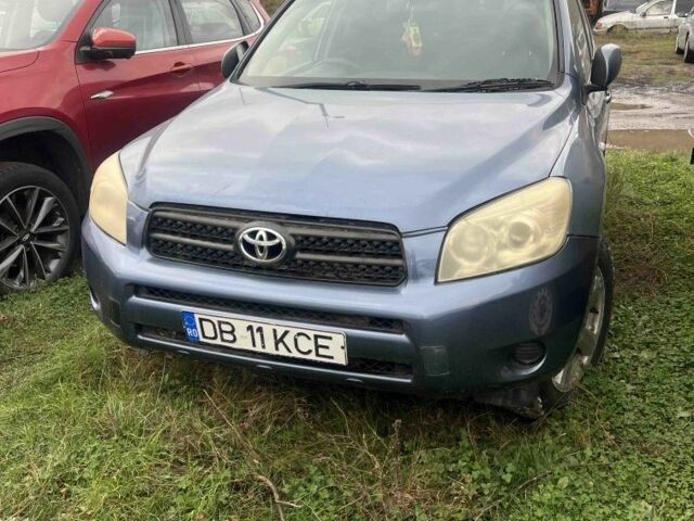 Сірий Тойота РАВ 4, об'ємом двигуна 0 л та пробігом 100 тис. км за 4300 $, фото 1 на Automoto.ua