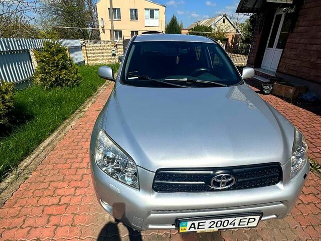 Сірий Тойота РАВ 4, об'ємом двигуна 2 л та пробігом 149 тис. км за 9370 $, фото 1 на Automoto.ua