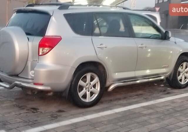 Сірий Тойота РАВ 4, об'ємом двигуна 2.4 л та пробігом 190 тис. км за 14400 $, фото 1 на Automoto.ua