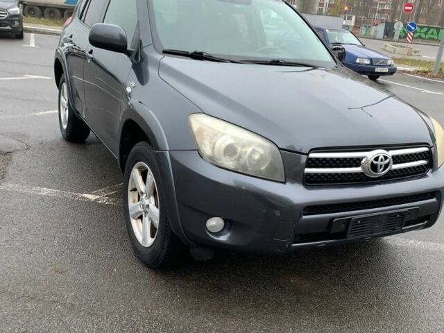 Серый Тойота РАВ 4, объемом двигателя 0 л и пробегом 340 тыс. км за 6958 $, фото 1 на Automoto.ua
