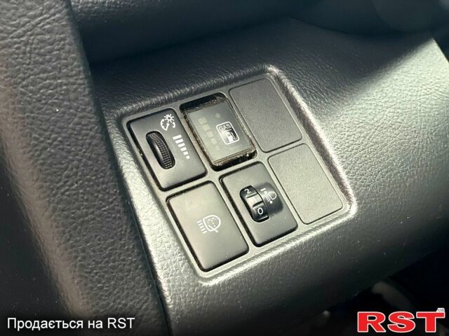 Серый Тойота РАВ 4, объемом двигателя 2 л и пробегом 200 тыс. км за 8800 $, фото 1 на Automoto.ua