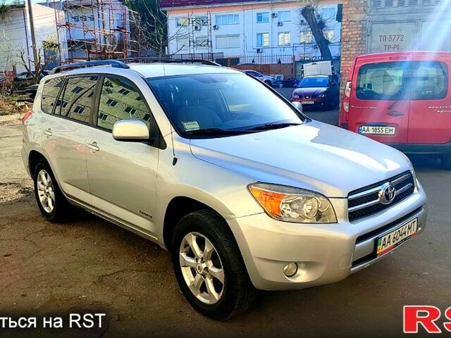 Сірий Тойота РАВ 4, об'ємом двигуна 2.4 л та пробігом 230 тис. км за 9000 $, фото 1 на Automoto.ua