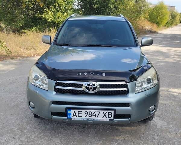 Сірий Тойота РАВ 4, об'ємом двигуна 2 л та пробігом 200 тис. км за 9500 $, фото 1 на Automoto.ua