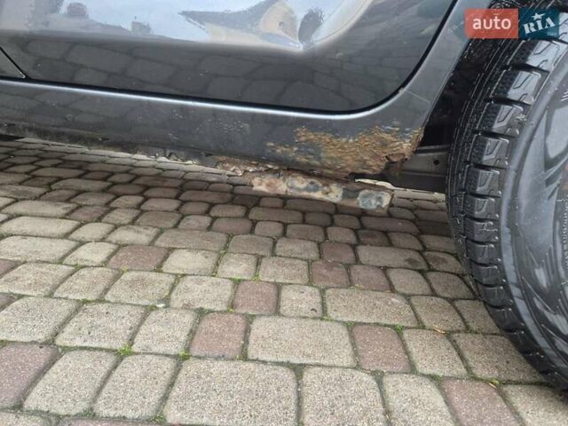 Сірий Тойота РАВ 4, об'ємом двигуна 2 л та пробігом 210 тис. км за 8300 $, фото 1 на Automoto.ua