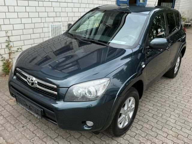 Серый Тойота РАВ 4, объемом двигателя 0 л и пробегом 229 тыс. км за 1909 $, фото 1 на Automoto.ua