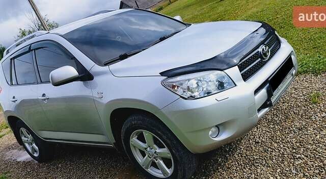 Сірий Тойота РАВ 4, об'ємом двигуна 2.2 л та пробігом 296 тис. км за 9200 $, фото 1 на Automoto.ua