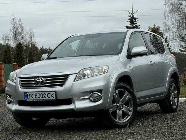 Серый Тойота РАВ 4, объемом двигателя 2.2 л и пробегом 279 тыс. км за 12600 $, фото 1 на Automoto.ua