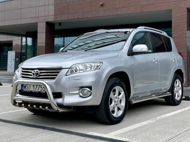 Серый Тойота РАВ 4, объемом двигателя 2.2 л и пробегом 219 тыс. км за 2900 $, фото 1 на Automoto.ua