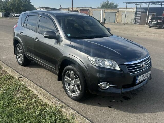 Сірий Тойота РАВ 4, об'ємом двигуна 2.2 л та пробігом 305 тис. км за 12000 $, фото 1 на Automoto.ua