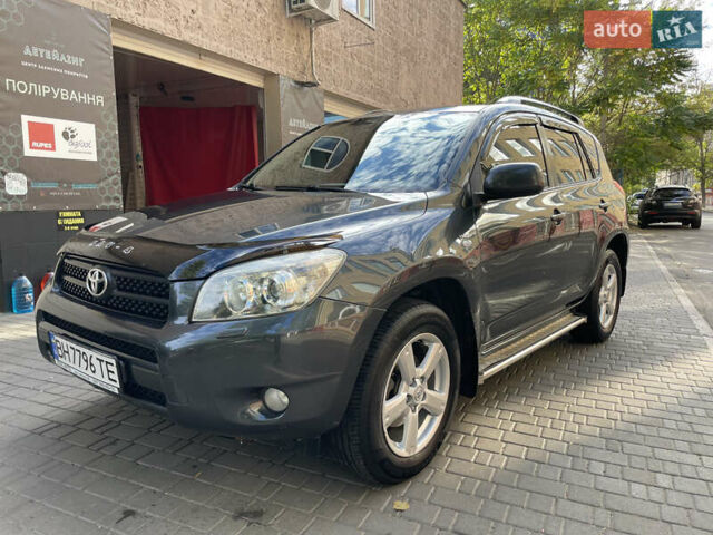 Сірий Тойота РАВ 4, об'ємом двигуна 2.23 л та пробігом 238 тис. км за 9900 $, фото 1 на Automoto.ua