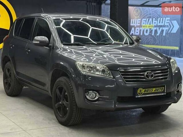 Сірий Тойота РАВ 4, об'ємом двигуна 2.23 л та пробігом 318 тис. км за 13800 $, фото 1 на Automoto.ua