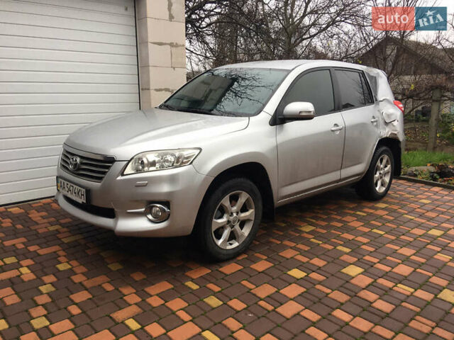Сірий Тойота РАВ 4, об'ємом двигуна 2 л та пробігом 101 тис. км за 8500 $, фото 1 на Automoto.ua