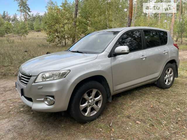 Сірий Тойота РАВ 4, об'ємом двигуна 2 л та пробігом 199 тис. км за 11500 $, фото 1 на Automoto.ua