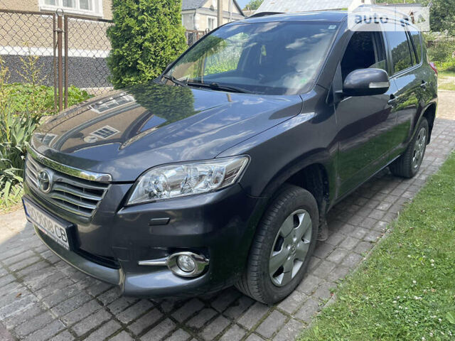 Сірий Тойота РАВ 4, об'ємом двигуна 2.2 л та пробігом 208 тис. км за 13400 $, фото 1 на Automoto.ua